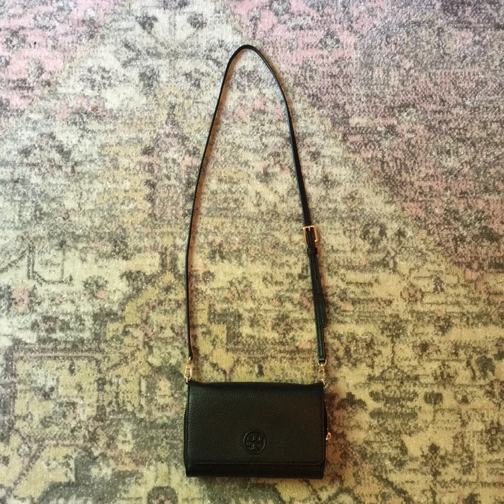 Black Tory Burch crossbody purse VGUC